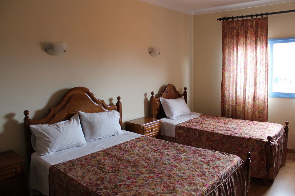 Guest House Henrique VIII OOporto Exterior foto
